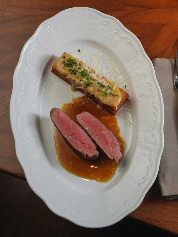 Foie gras entier mi-cuit : l'art culinaire du pays basque